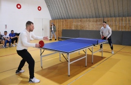 Үстел теннисі: Жітіқарадағы спорттық бәсеке